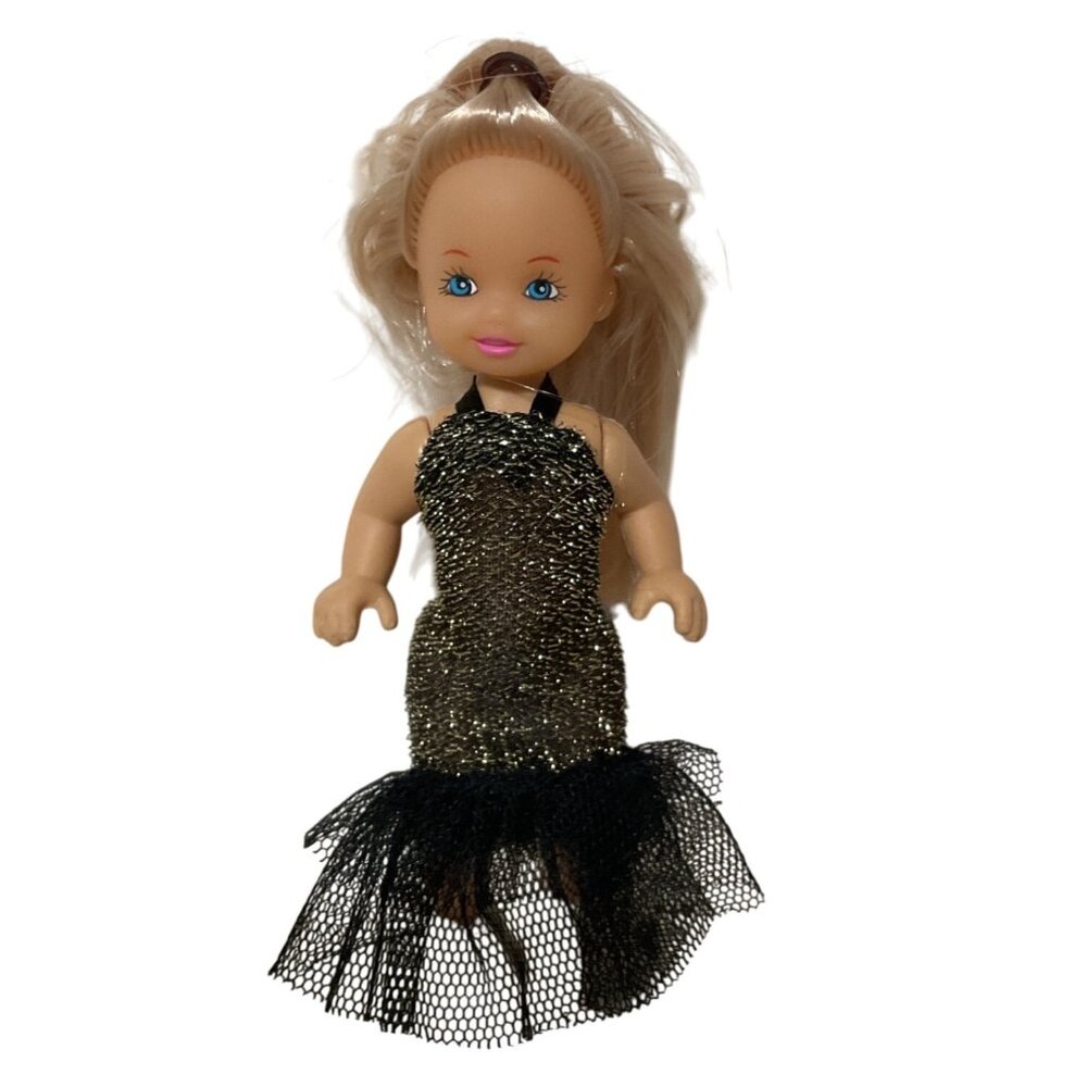 Lovely Patsy Fashion Doll With Sparkly Gown Dress & Long Blonde Hair
